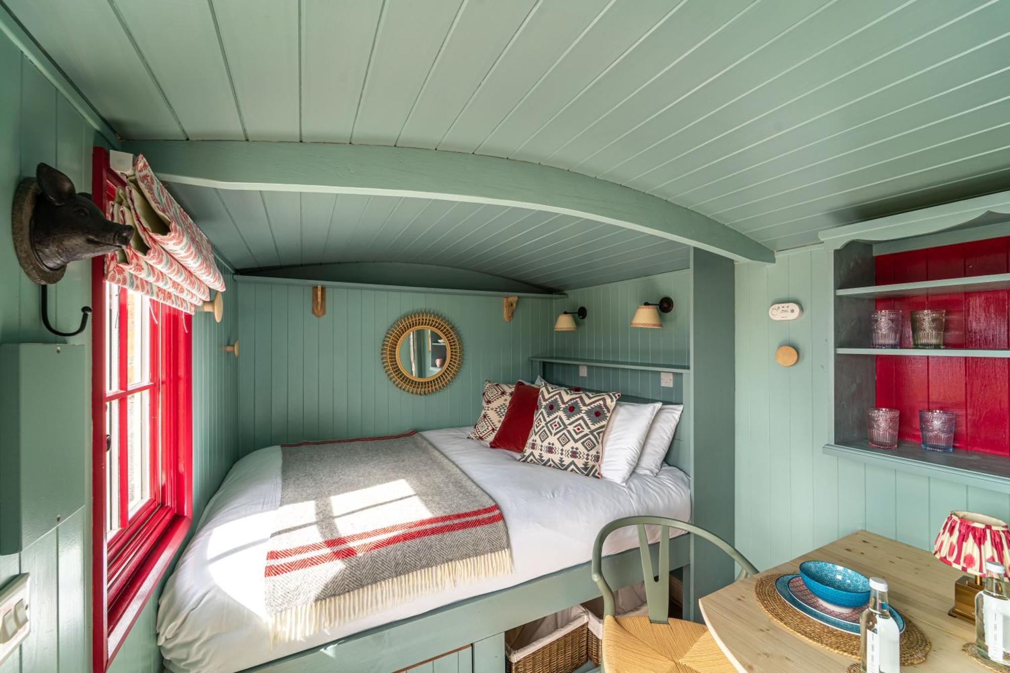 Barlwyd Glamping Hotel Blaenau Ffestiniog ภายนอก รูปภาพ