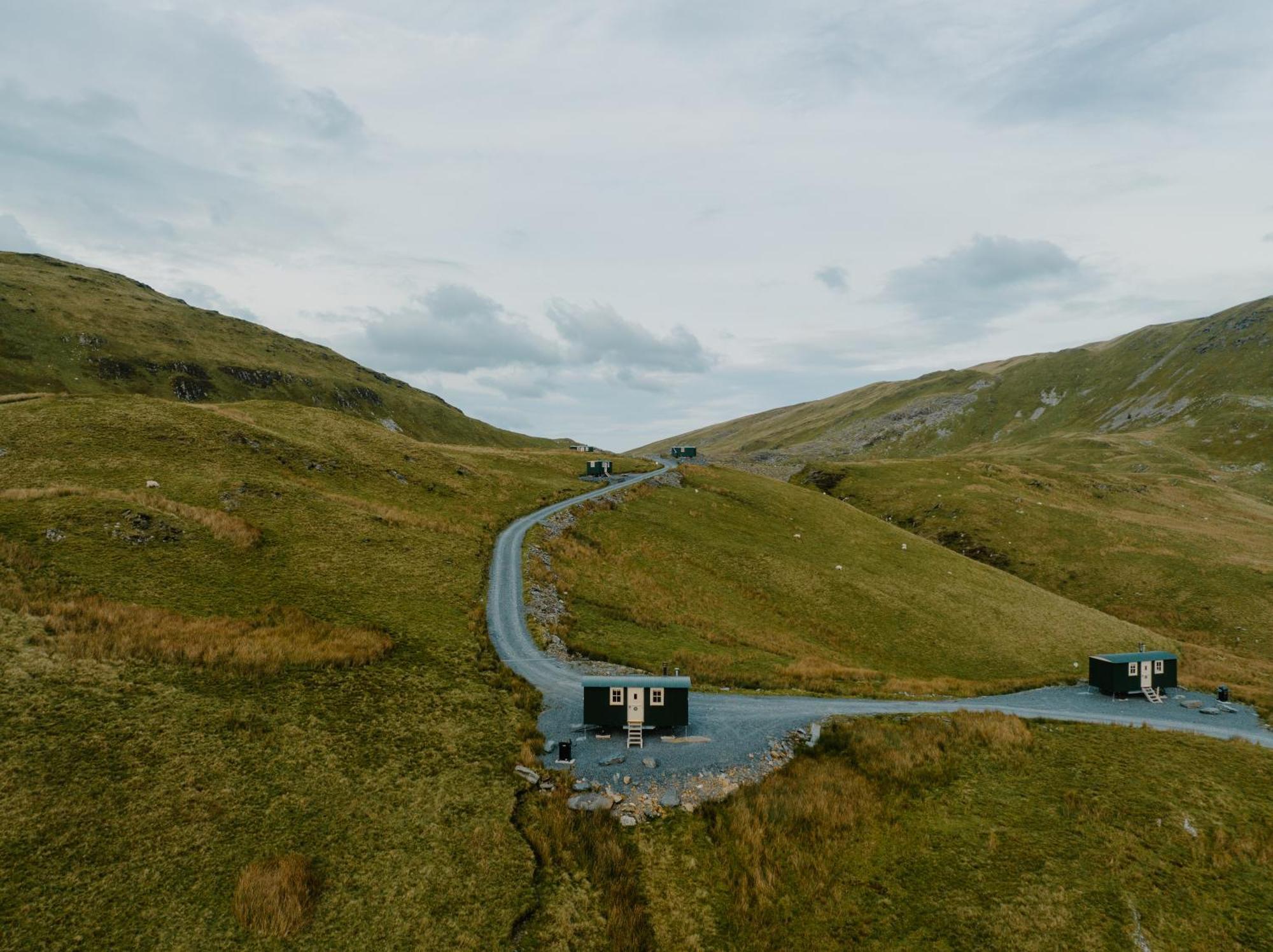 Barlwyd Glamping Hotel Blaenau Ffestiniog ภายนอก รูปภาพ