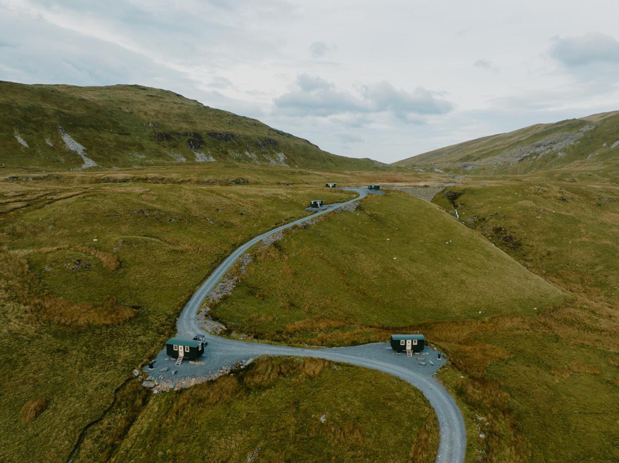 Barlwyd Glamping Hotel Blaenau Ffestiniog ภายนอก รูปภาพ